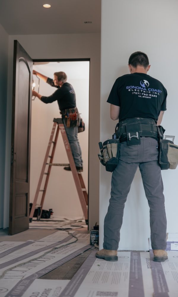 sonoma-coast-electric-electrician-team-home-wiring-entryway-work-repair