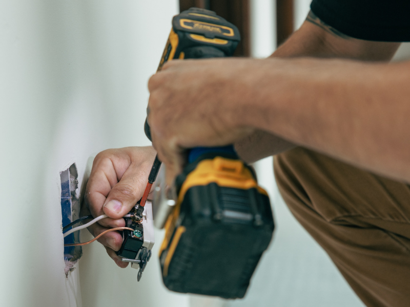 sonoma-coast-electric-electrician-team-home-wiring